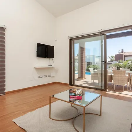 Zafiro 13 Golf Private Pool By Holidays Villa Caleta De Fuste